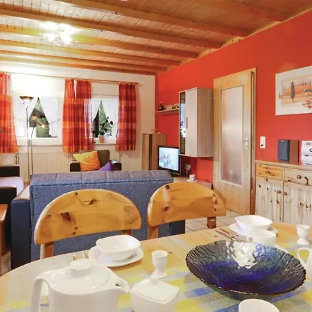 Apartamento Awesome In With 2 Bedrooms And Wifi Thalfang
