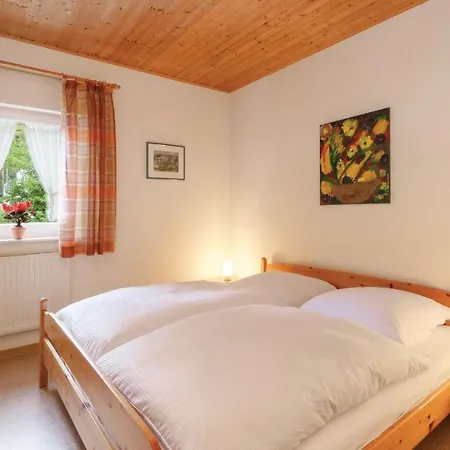 Apartamento Awesome In With 2 Bedrooms And Wifi