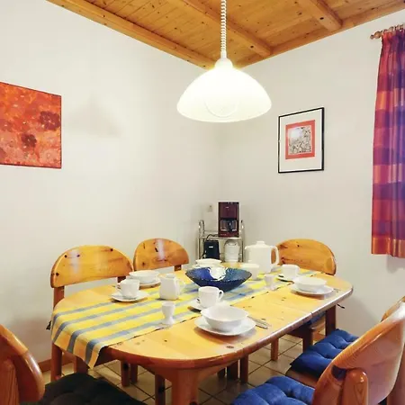 Apartamento Awesome In With 2 Bedrooms And Wifi *